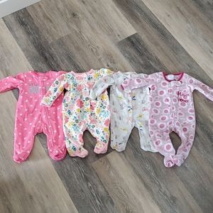 4 baby onezies
